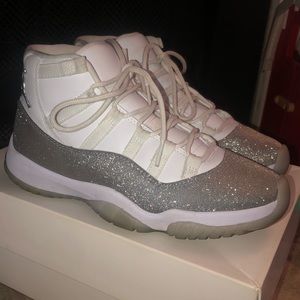 Jordans Retro 11s